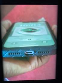A picture of Iphone 11 gb64 bado mpya