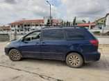 A picture of Toyota Sienna 2004