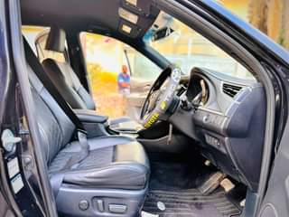 A picture of Toyota harrier anaconda
