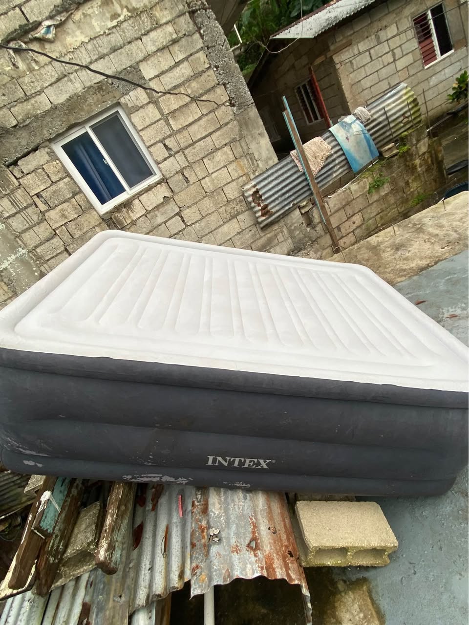 queen size bed