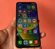 A picture of iPhone XS Max 256gb Ina Face ID
