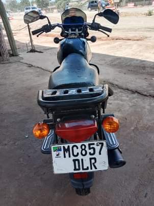 A picture of Boxer 125