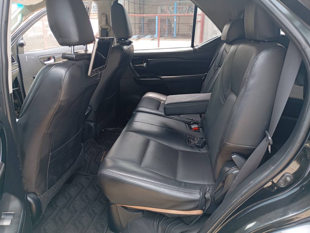 A picture of Toyota fortuner 2016 08106552225