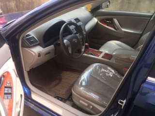 A picture of Toyota Camry 09