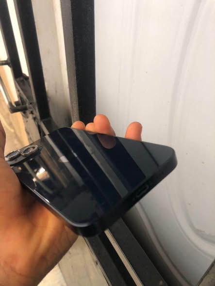 A picture of iPhone 13 128gig