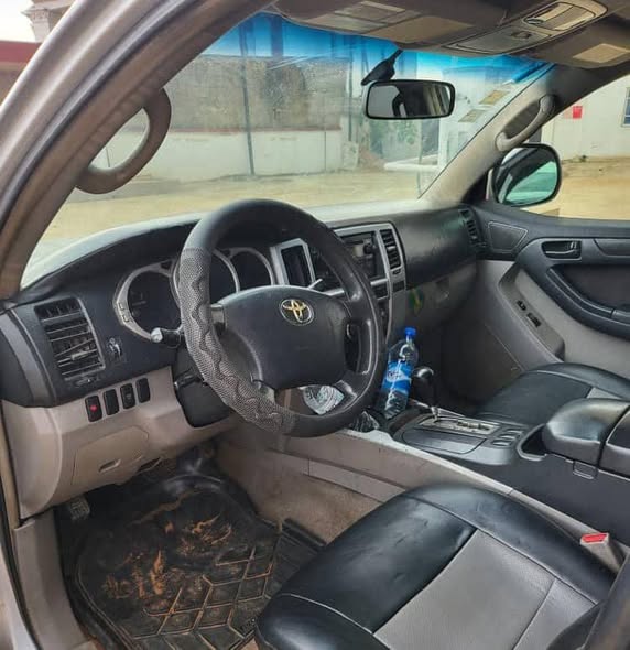 A picture of Toyota 4Runner 05