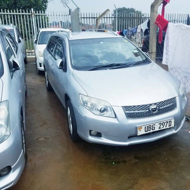 A picture of TOYOTA FIELDER