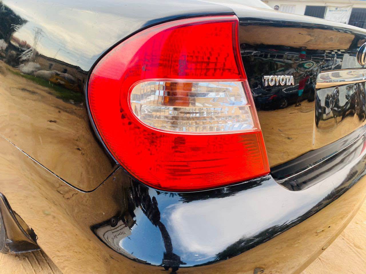 A picture of Toyota Camry 2004