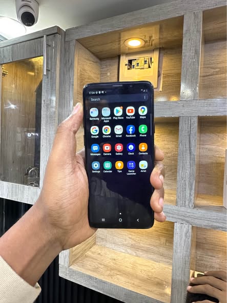 A picture of Samsung s9