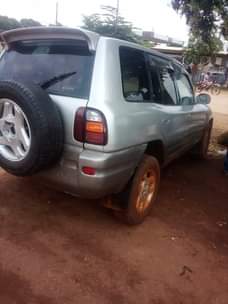 A picture of Toyota RAV4 Old Model Nipo nayo moro MJINI Bei Mil