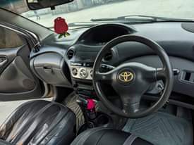 A picture of TOYOTA VITZ
