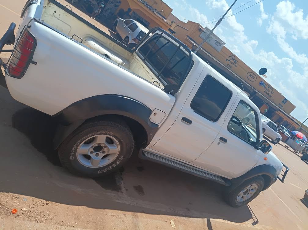 A picture of Nissan hardbody