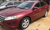 A picture of HONDA CROSSTOUR 2010 VERY CLEAN AND SOUND