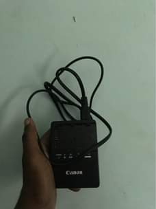 A picture of CANON CAMERA CHAGER 60k