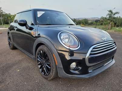 A picture of Mini Cooper 2015