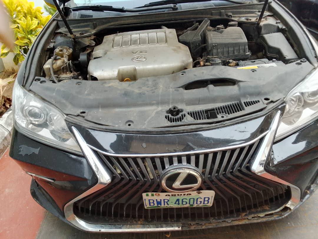 A picture of Distress sale distress sale 2009 Lexus ES350 Very sharp But