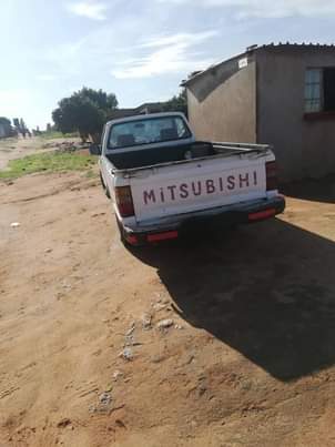 used mitsubishi l200