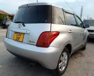 A picture of TOYOTA IST NAIUZA MIL 8 8 0743435416