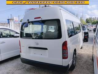A picture of 2008 Model Toyota HiAce Commuter Diesel 1KD Engine 15 Seater