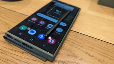 A picture of QUICK Cash NEEDED 1 300 000 SAMSUNG S23 ULTRA 5G