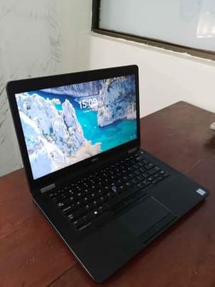 A picture of DELL Latitude E5470. Core i5 2.5GHz 8GB RAM windows 11