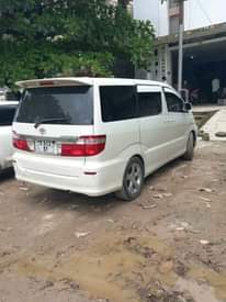 A picture of toyota noah