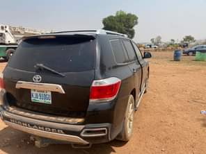 A picture of Distress sale 2008 Highlander Buy and fix the body 4