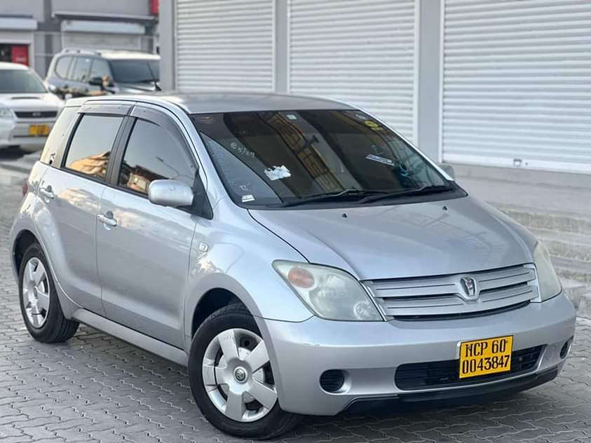 A picture of TOYOTA IST CHASIS