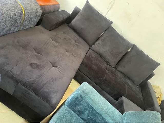 A picture of 5 seaters