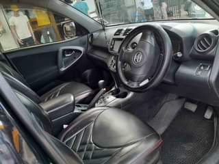 A picture of Toyota van guard