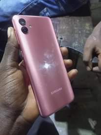 A picture of Galaxy a04