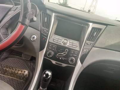 A picture of Dealer in all kinds of cars