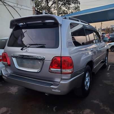 A picture of V8 2004 65M