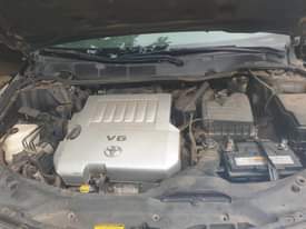 A picture of First body 2012 Toyota Venza with unterperd engine an gear