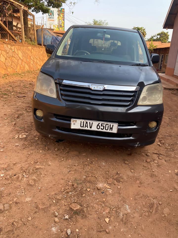 used toyota noah