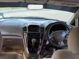 A picture of TOYOTA HARRIER