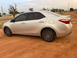 A picture of Belgium grade 2015 Toyota corolla with original papers going for
