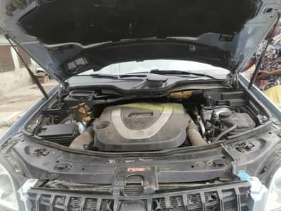 A picture of URGENT HOT SALE MERCEDES BENZ ML350 2007 FULL OPTION REGISTERED