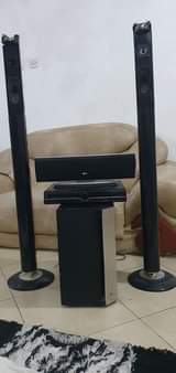A picture of LG HOME THEATER BEI POA SANA