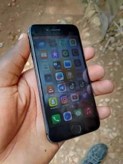 A picture of Iphone 8 64 GB