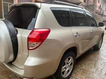 A picture of Clean 2008 Toyota RAV4 buy and traveling clean toks standard