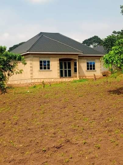 A picture of COUNTRY HOME FOR SALE IN NAKASEKE SEMUTO