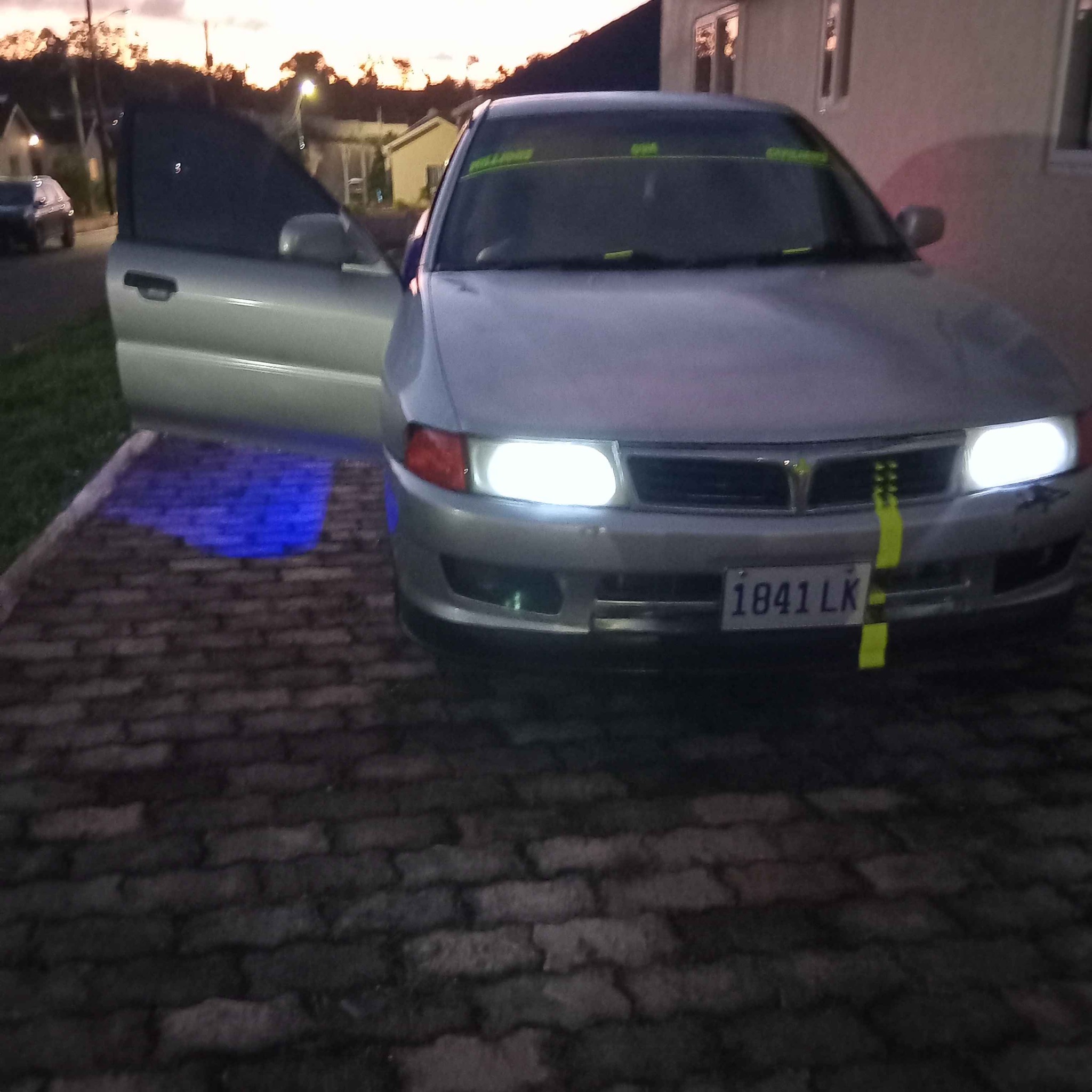mitsubishi lancer
