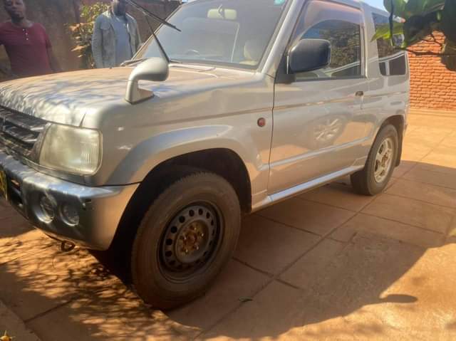 used mitsubishi pajero