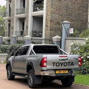 A picture of QUICK SALE TOYOTA HILUX