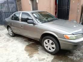 A picture of Toyota Camry 1999 Tiny