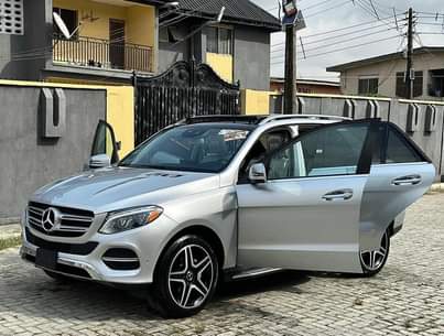 A picture of Mercedes Benz Gle350 Year 2018 Keyless Sensors 360 camera view