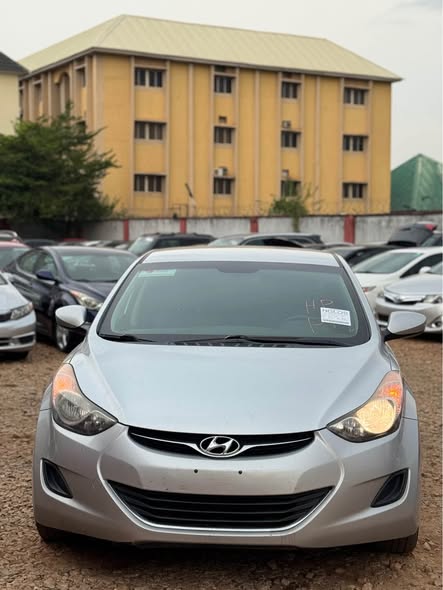 A picture of DISTRESS SALE HYUNDAI ELANTRA FOREIGN USED FULL 2013 MODEL LOCATION