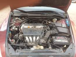 A picture of 2007 Honda DC Sound engine gear n AC Neat interior