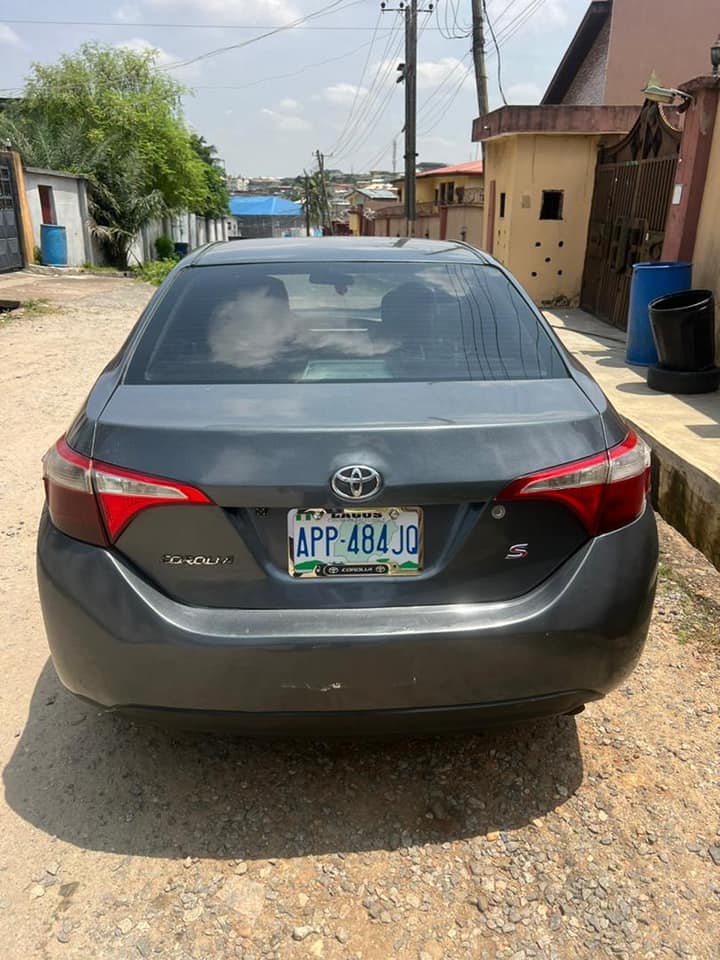 A picture of Corolla 2015